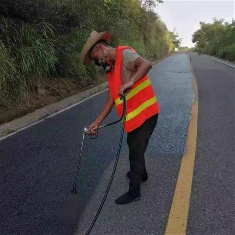 汉中 彩色防滑路面的底涂是保障路面附着力