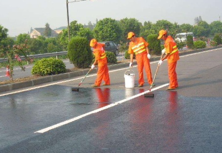 汉中 彩色路面喷漆维修改色的使用寿命有多长？